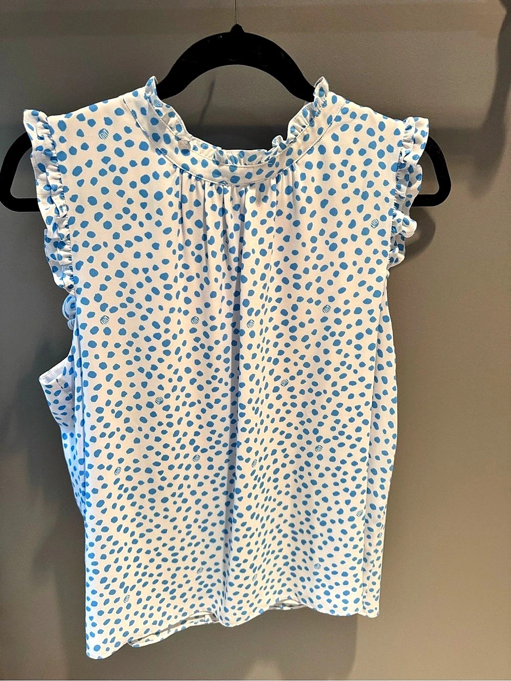 Lilly Pulitzer Blue White Ruffle Sleeveless Blouse Top Size L